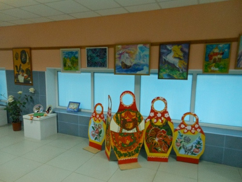 Детские галереи в коридорах