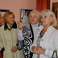 otvechaju na voprosy odnokursnykov