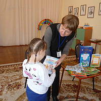 foto (3) knyha v podarok